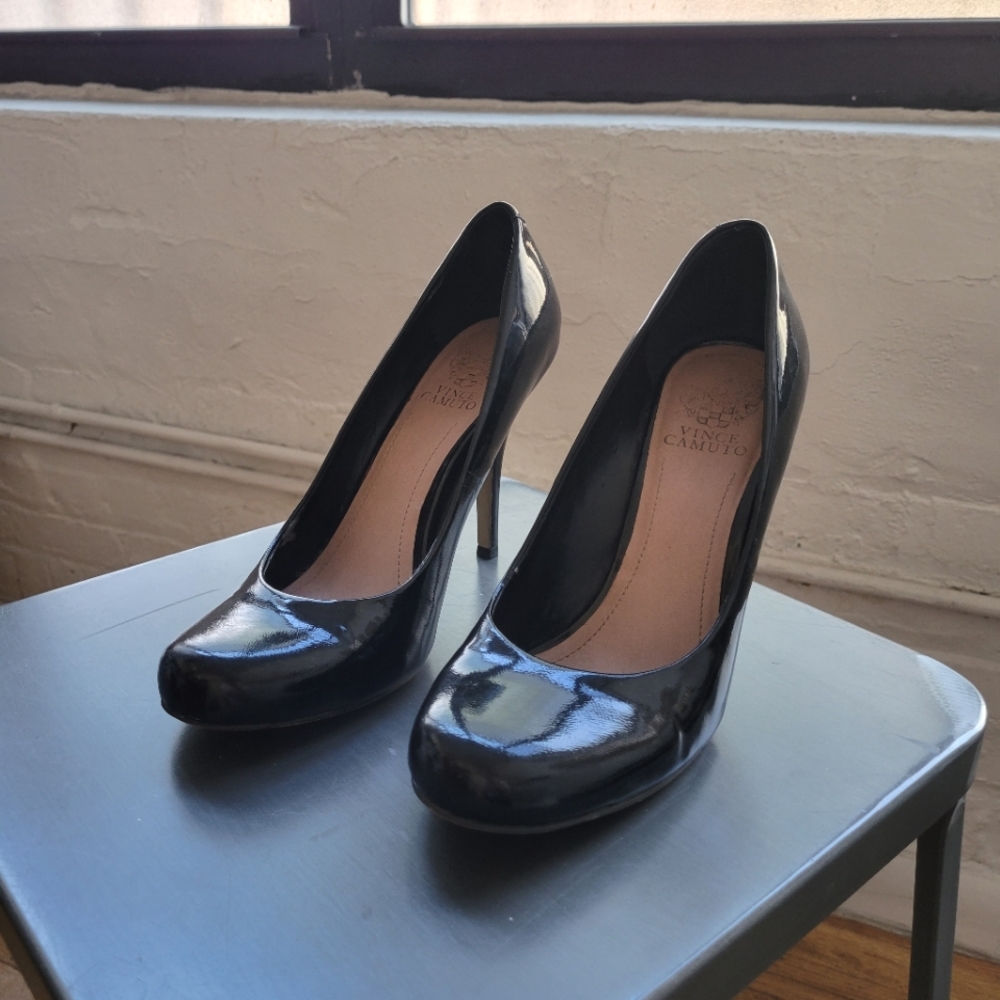 Vince Camuto Patent Leather Heels 9M, Black